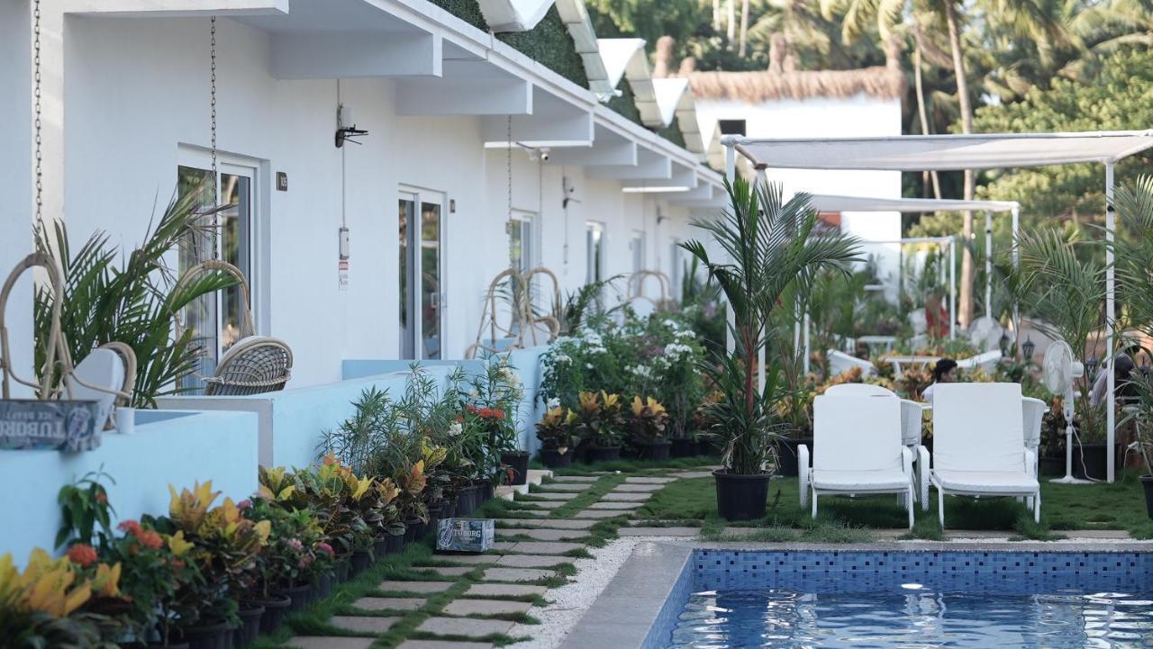 Whiteflower Resort Morjim Exterior photo